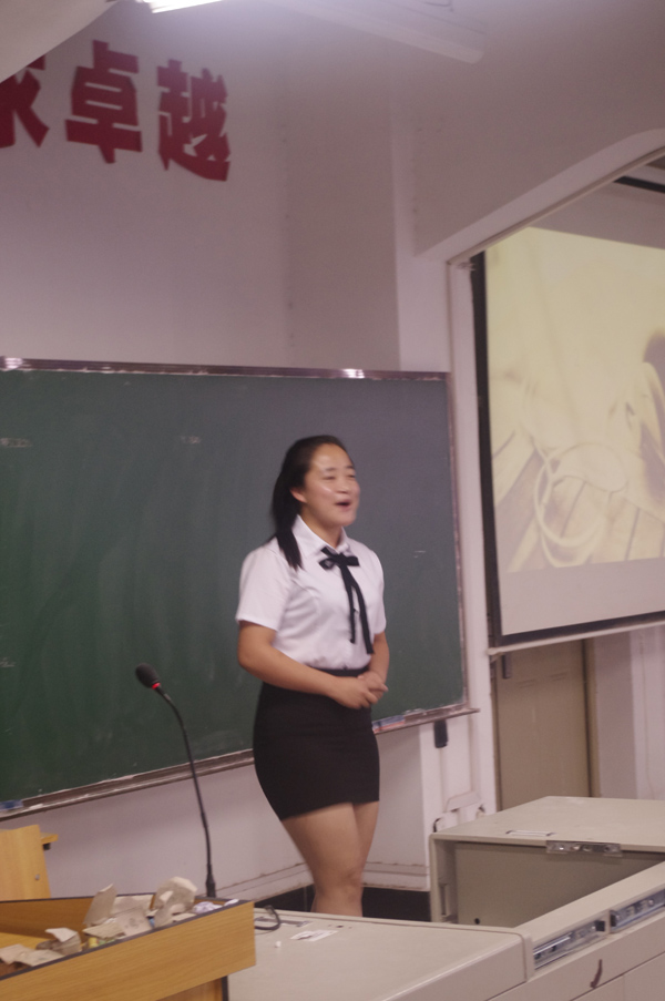 国贸1401班员工代表激情演讲.JPG